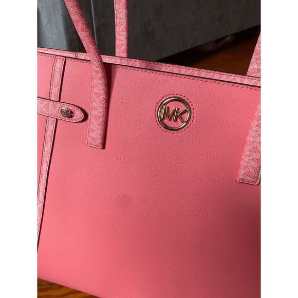 MICHAEL KORS 🐾 NWT CARMEN LARGE NORTH SOUTH SHOULDER TOTE, MSRP $498 - Picture 2 of 11